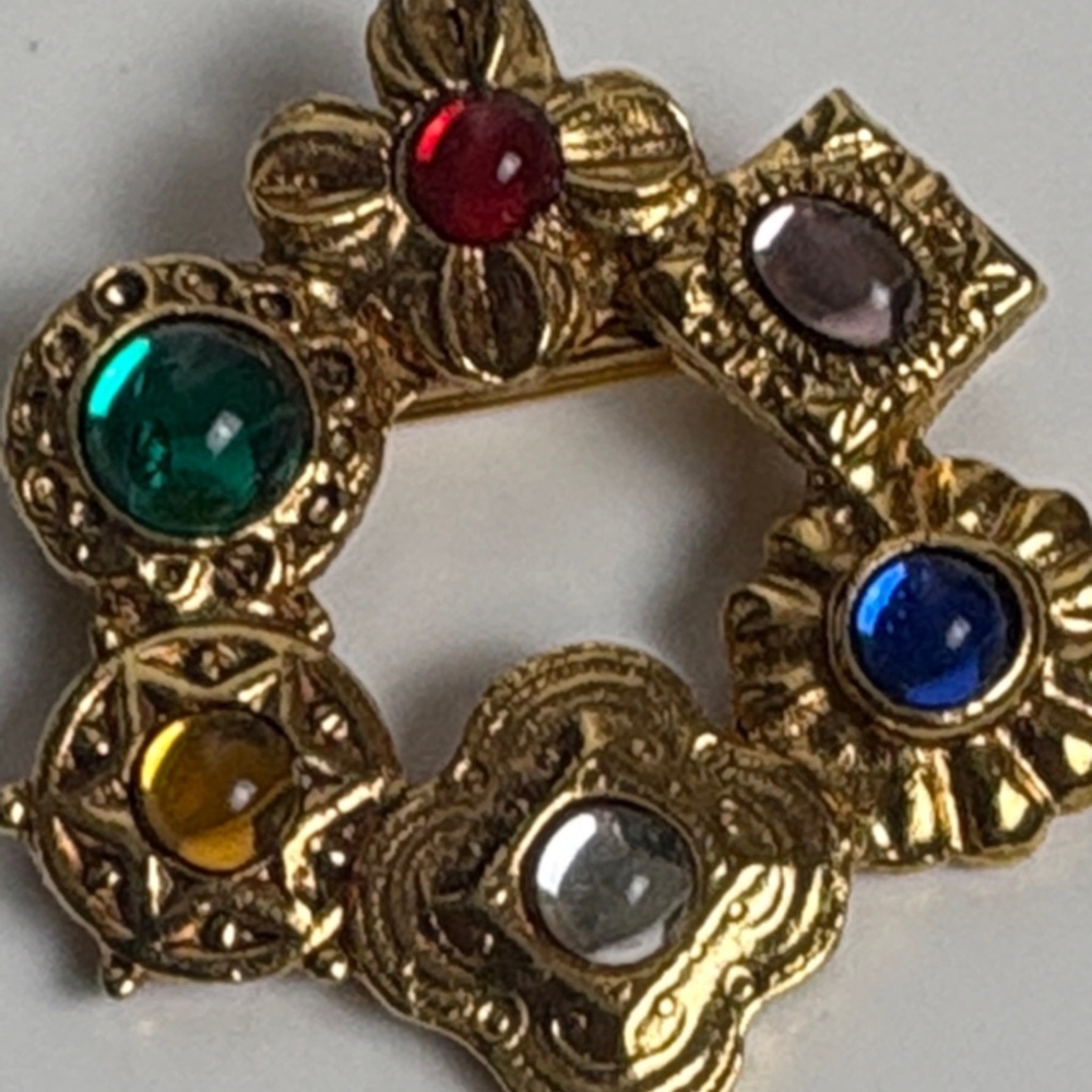 Elegant Gold Multicolor Brooch